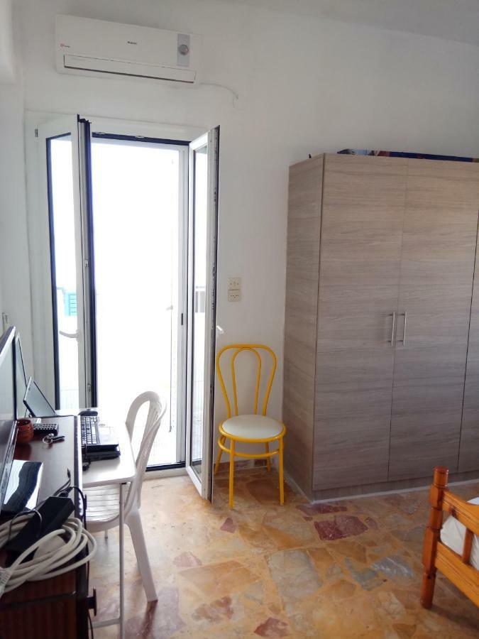 Grandma Vasiliki Rooms To Let Хора Екстер'єр фото