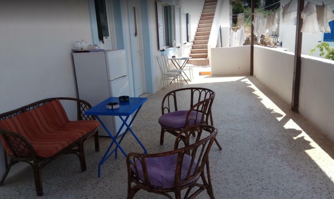 Grandma Vasiliki Rooms To Let Хора Екстер'єр фото